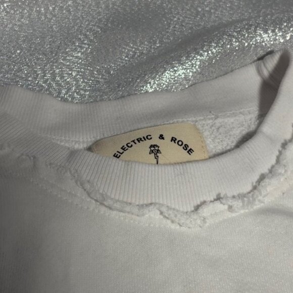 ELECTRIC & ROSE TIME TO LIVE WHITE TOP W/DISTRESSED SEAMS NWT XS - Picture 4 of 6